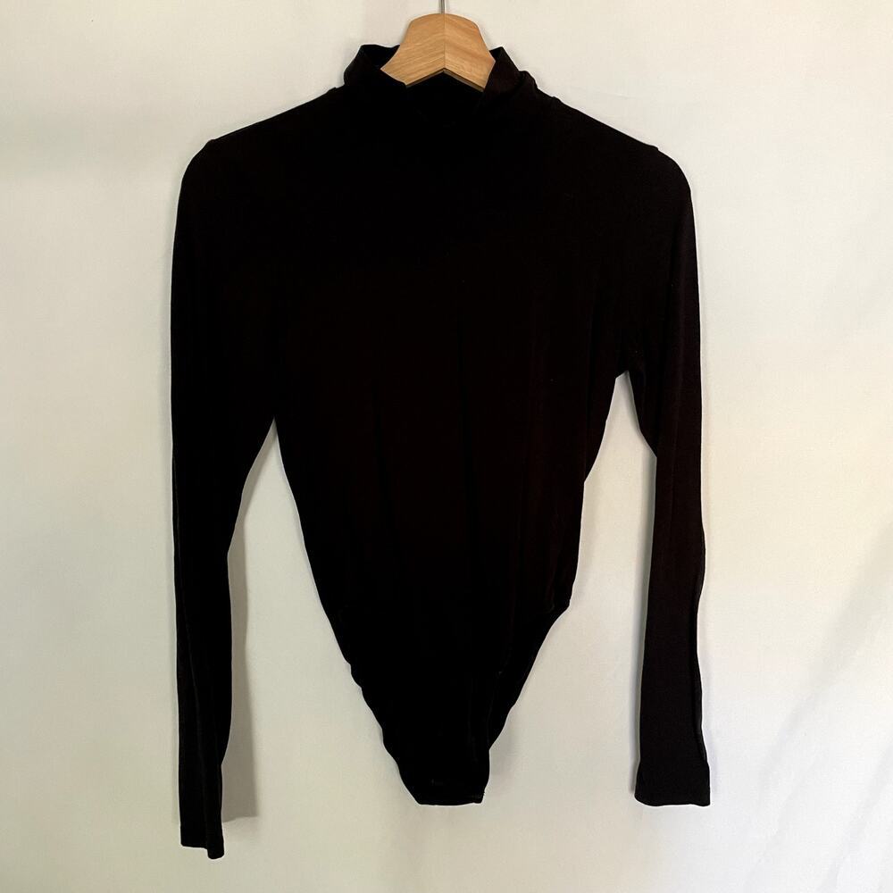 Heart & Hips black long sleeved turtleneck bodysuit‎ women's size M cotton rayon
